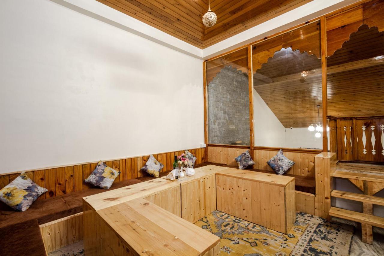 Tales N Trails Hotel Vashist Екстериор снимка