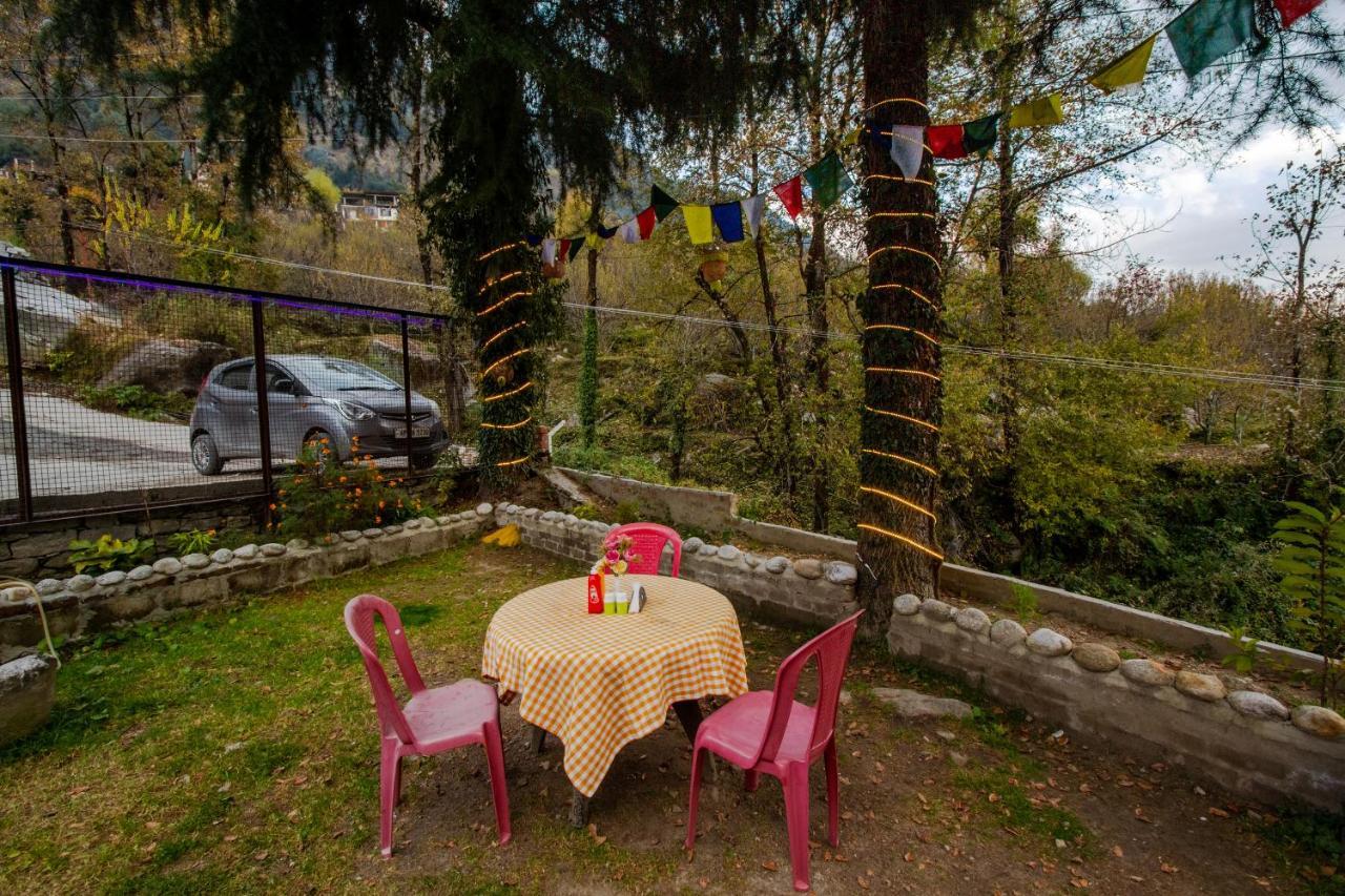 Tales N Trails Hotel Vashist Екстериор снимка